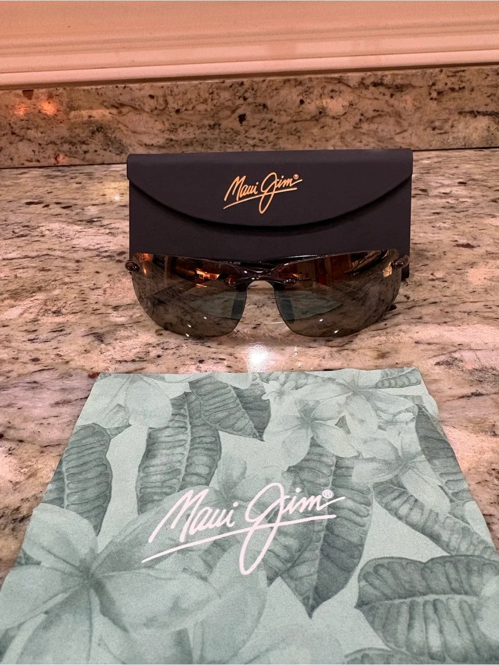 Maui Jim Men’s Brown/Black Polarized Shield Sunglasses
